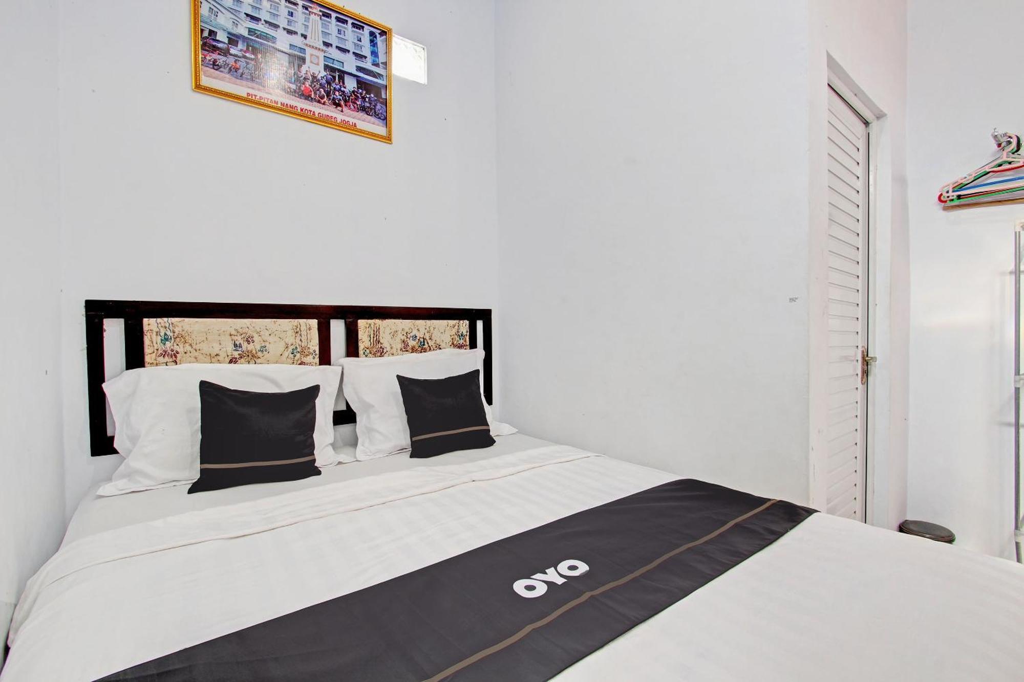 Capital O 92929 Hotel New Tirta Kencana Syariah Tegal  Extérieur photo