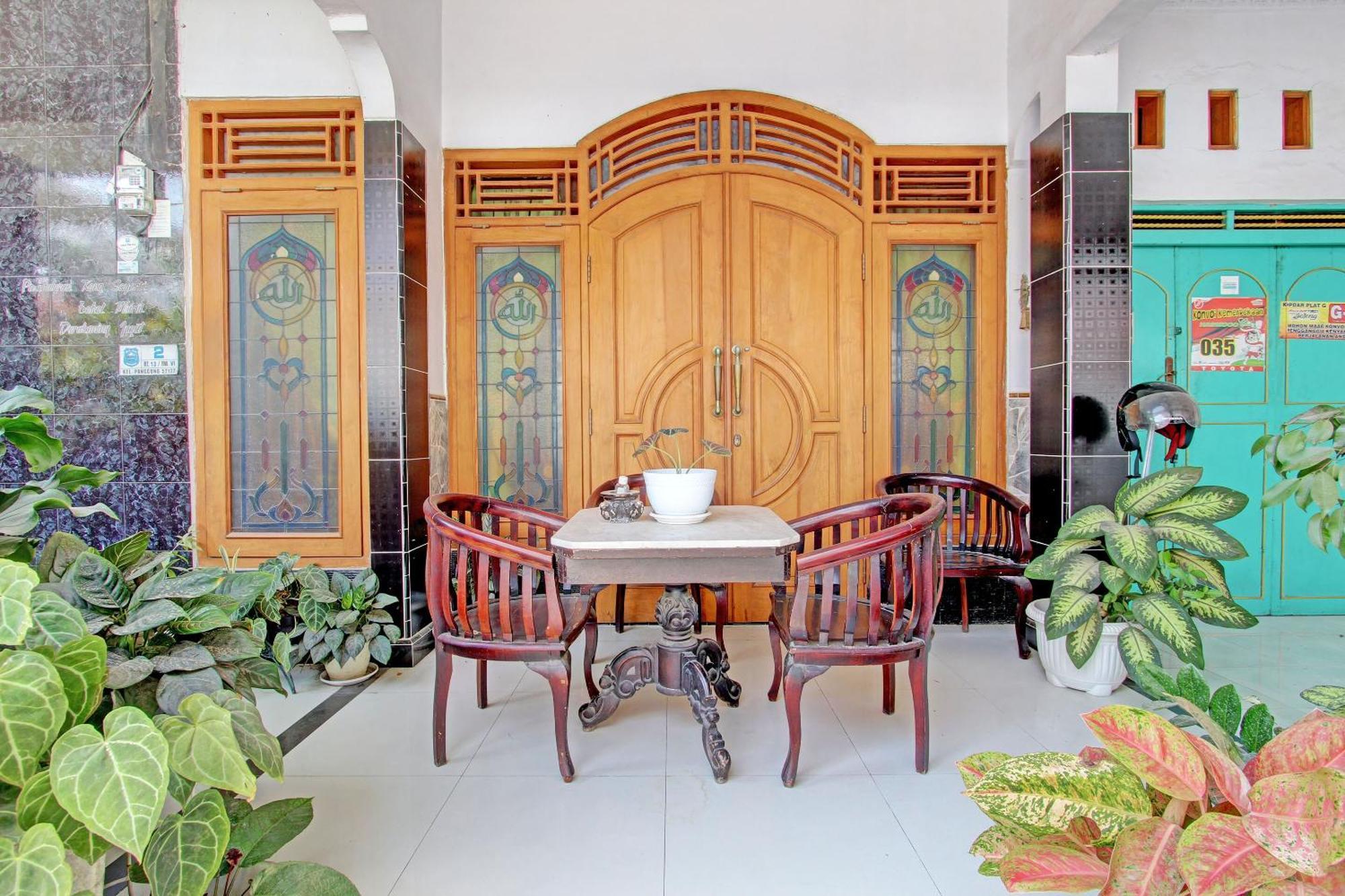 Capital O 92929 Hotel New Tirta Kencana Syariah Tegal  Extérieur photo