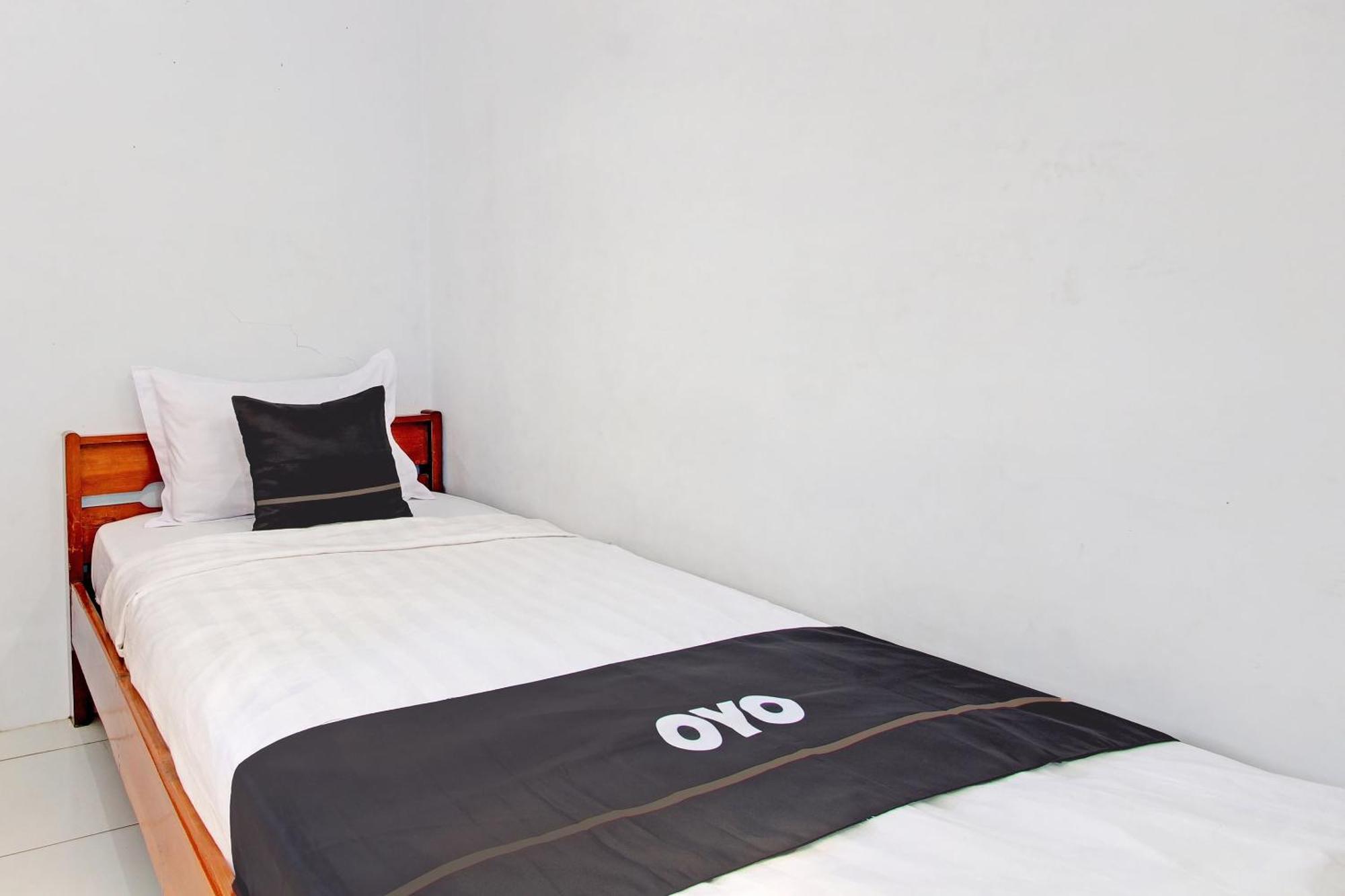 Capital O 92929 Hotel New Tirta Kencana Syariah Tegal  Extérieur photo