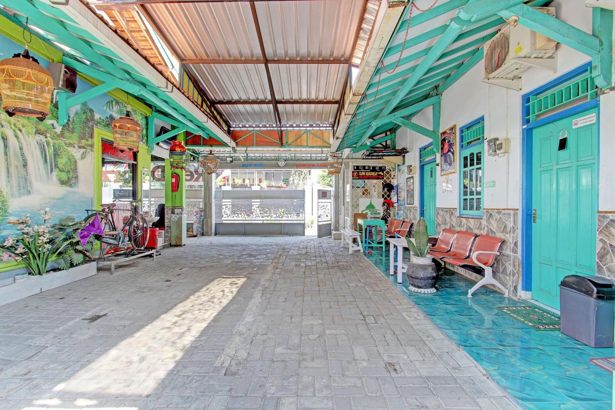 Capital O 92929 Hotel New Tirta Kencana Syariah Tegal  Extérieur photo