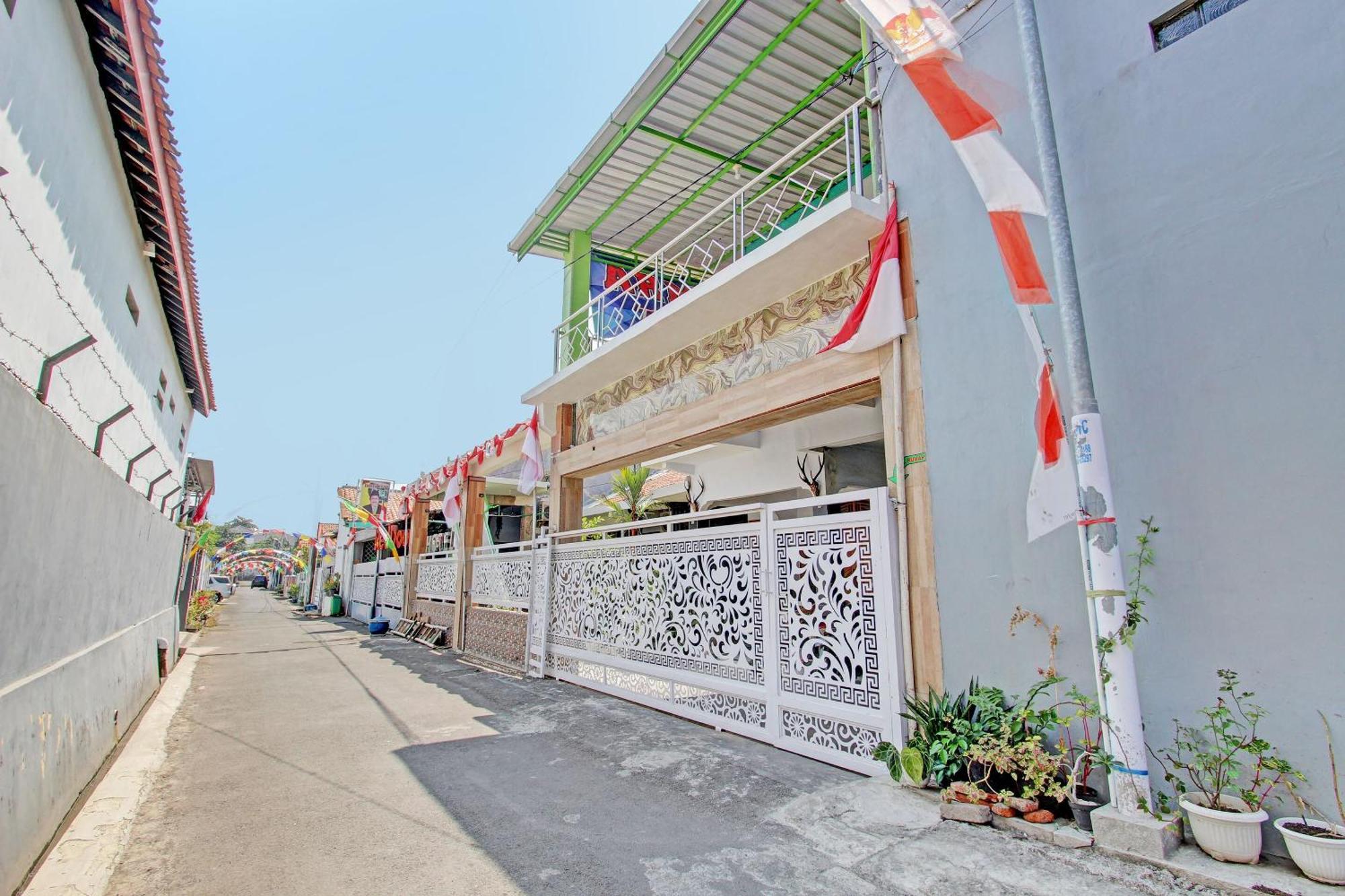 Capital O 92929 Hotel New Tirta Kencana Syariah Tegal  Extérieur photo